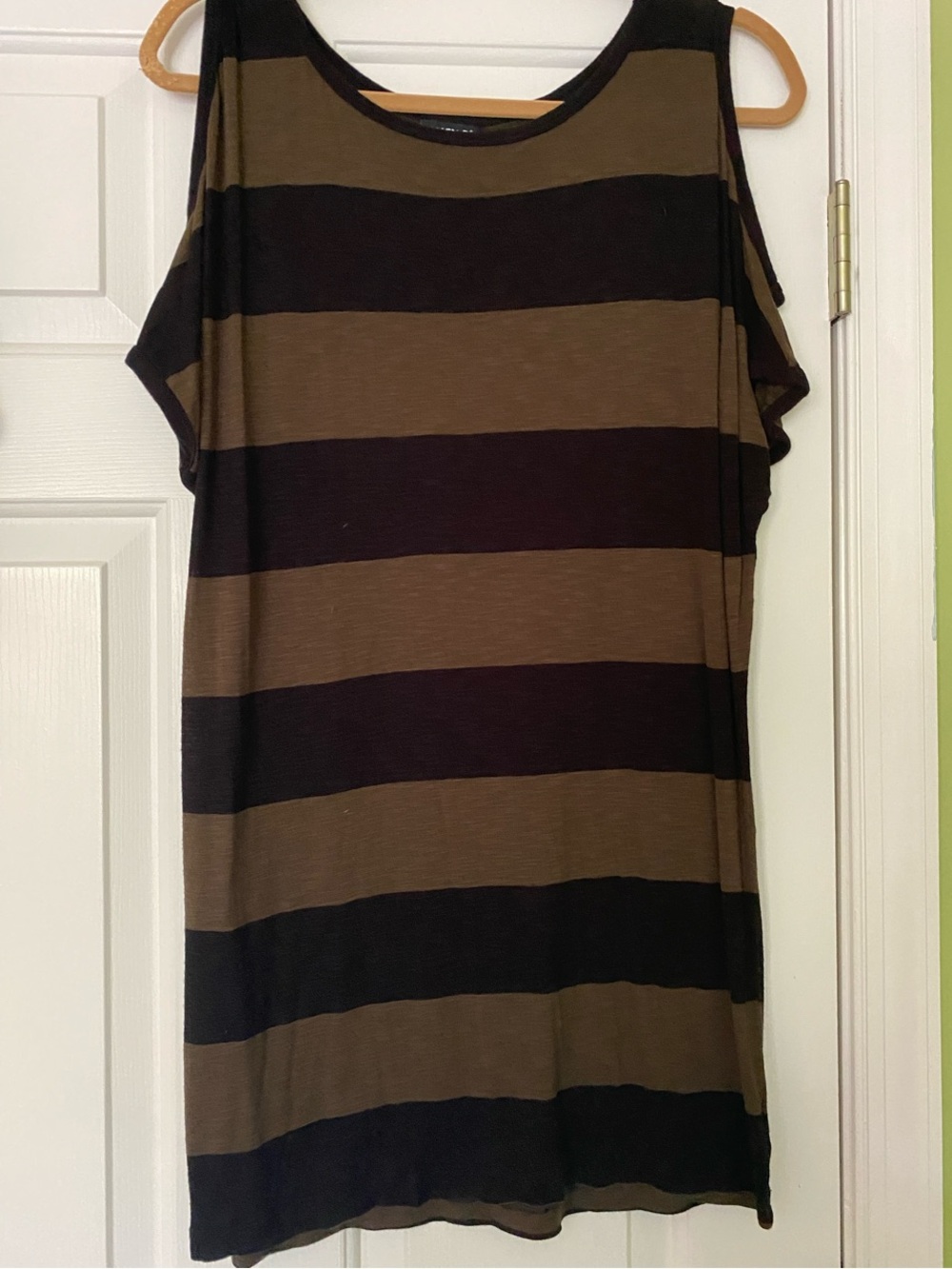 Allen B. by Allen Schwartz Black and Brown Striped Cold-Shoulder Top